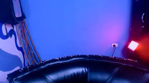 Iris Smile  independent model online show from February 18, 2026, 6:37 pm