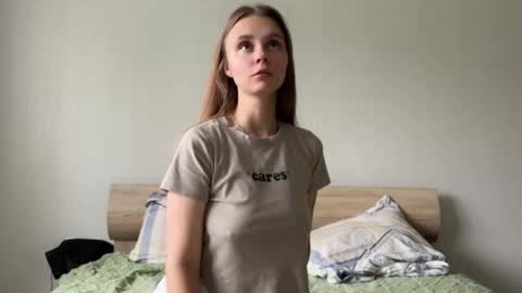 Snapshot of eva_calvin chatting on October 1, 2025, 4:40 am Eva Calvin online show from October 1, 2025, 4:40 am