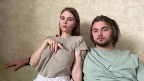 Eva Calvin online show from November 19, 2025, 4:01 am