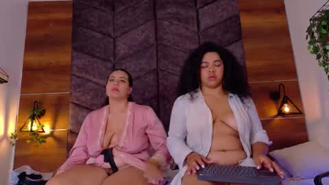 EVA DAEMON  online show from September 15, 2025, 2:39 pm