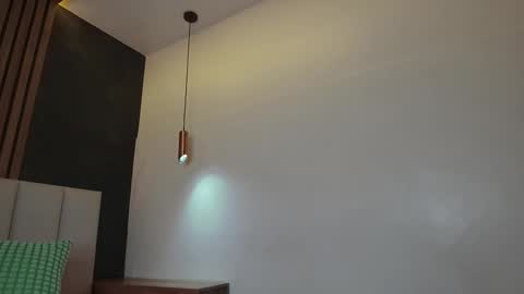 EVA DAEMON  online show from January 6, 2026, 11:36 am