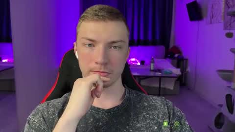 Snapshot of eva_iron chatting on February 28, 2026, 11:17 pm Eva and Iron online show from February 28, 2026, 11:17 pm