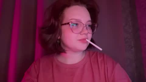 eva_kittenn online show from November 21, 2025, 2:54 am