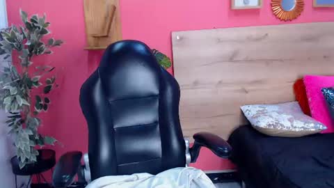 eva_love49 online show from July 28, 2026, 7:39 pm