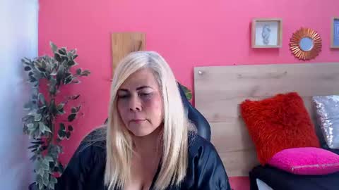 eva_love49 online show from July 29, 2026, 5:44 pm
