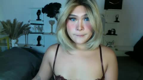 Queen Eva Mazikeen online show from April 14, 2026, 7:09 pm