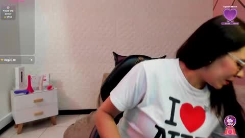 Eva  online show from April 8, 2026, 3:12 pm