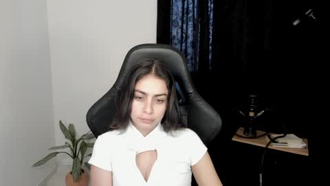 eva_monn online show from January 4, 2025, 8:59 pm