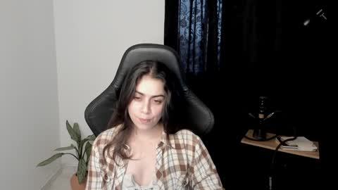 eva_monn online show from January 5, 2025, 9:47 pm