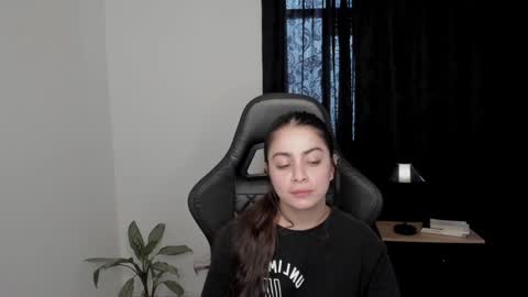 eva_monn online show from January 12, 2025, 6:59 pm