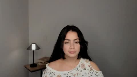 Snapshot of eva_monn chatting on February 12, 2026, 12:27 am eva_monn online show from February 12, 2026, 12:27 am