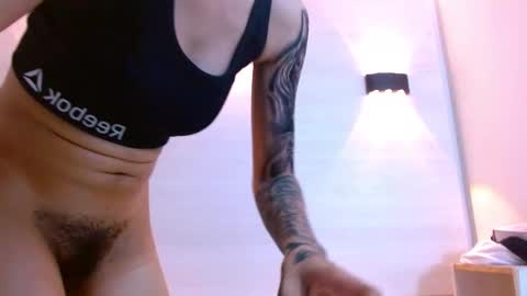 Eva cute online show from November 25, 2025, 6:08 pm