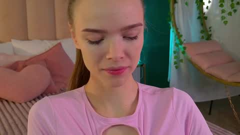 Snapshot of eva_natsumi chatting on December 5, 2024, 5:59 am Eva online show from December 5, 2024, 5:59 am