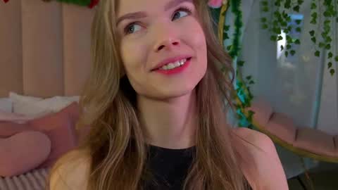 Snapshot of eva_natsumi chatting on December 24, 2024, 6:22 am Eva online show from December 24, 2024, 6:22 am