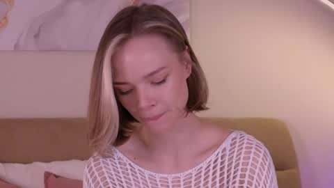 Snapshot of eva_natsumi chatting on January 27, 2025, 9:44 am Eva online show from January 27, 2025, 9:44 am