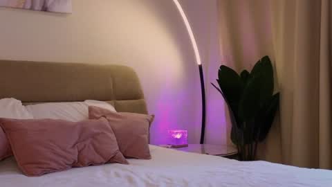 Snapshot of eva_natsumi chatting on February 5, 2025, 11:12 am Eva online show from February 5, 2025, 11:12 am