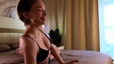 Snapshot of eva_natsumi chatting on March 10, 2025, 12:48 pm Eva online show from March 10, 2025, 12:48 pm