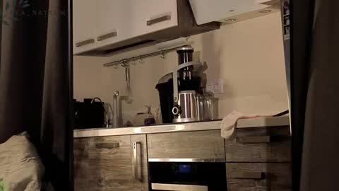 Snapshot of eva_natsumi chatting on September 22, 2025, 4:42 pm Eva online show from September 22, 2025, 4:42 pm