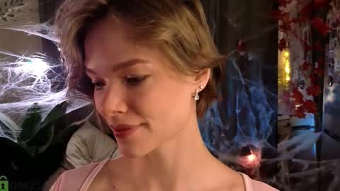 Snapshot of eva_natsumi chatting on October 29, 2025, 4:53 pm Eva online show from October 29, 2025, 4:53 pm