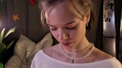 Snapshot of eva_natsumi chatting on November 8, 2025, 5:01 pm Eva online show from November 8, 2025, 5:01 pm