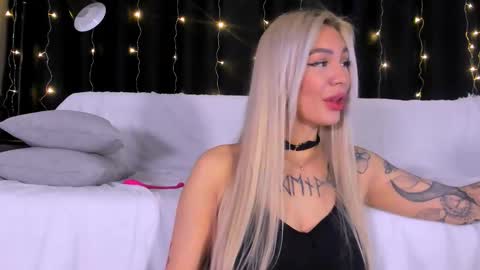 Snapshot of eva_re chatting on February 3, 2026, 6:11 am Eva online show from February 3, 2026, 6:11 am