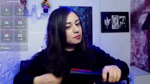 Snapshot of eva_rosell chatting on October 24, 2025, 2:46 pm Eva online show from October 24, 2025, 2:46 pm