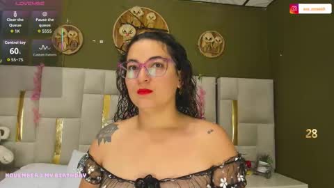 Snapshot of eva_rosse69 chatting on November 2, 2025, 11:56 am Eva online show from November 2, 2025, 11:56 am