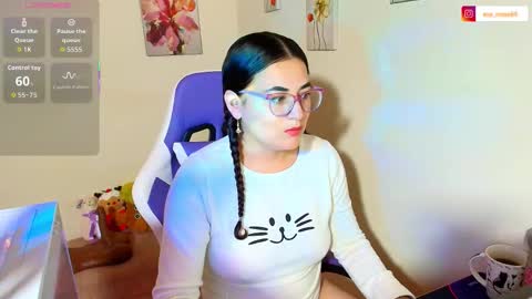 Snapshot of eva_rosse69 chatting on November 7, 2025, 11:54 am Eva online show from November 7, 2025, 11:54 am