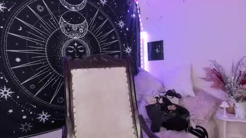 Snapshot of eva_sanderslee chatting on February 18, 2026, 8:54 am Eva online show from February 18, 2026, 8:54 am