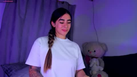 Eva Shinee online show from February 3, 2026, 11:21 pm