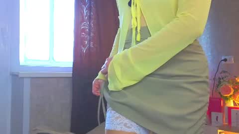 Hi there i am Eva and i wish create a nice community with you so join my Ticket Show for more pleasure online show from June 9, 2026, 10:16 am