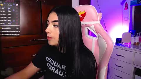 Snapshot of eva_six_ chatting on February 21, 2025, 6:29 am Eva online show from February 21, 2025, 6:29 am