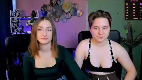 Snapshot of eva_smiith_ chatting on November 13, 2025, 8:02 am Eva online show from November 13, 2025, 8:02 am