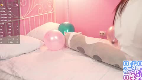 eva_vibe online show from November 15, 2025, 5:49 am