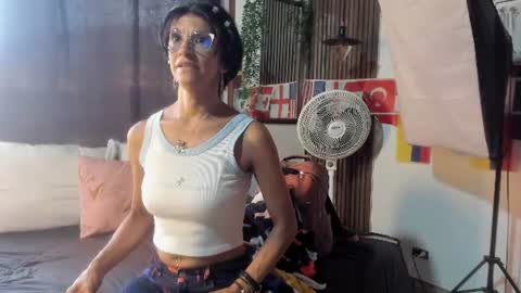 Snapshot of evaa_campbell chatting on July 7, 2026, 12:09 pm Eva online show from July 7, 2026, 12:09 pm