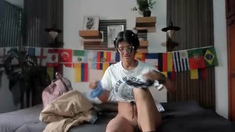 Snapshot of evaa_campbell chatting on July 8, 2026, 12:42 pm Eva online show from July 8, 2026, 12:42 pm