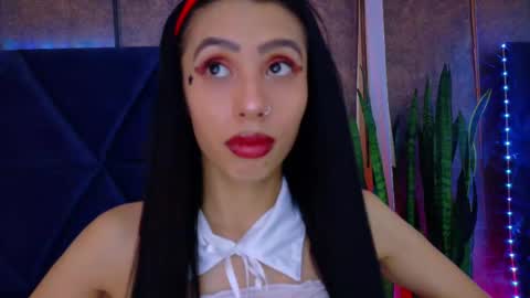 EVA CLOEE online show from October 30, 2025, 4:36 am