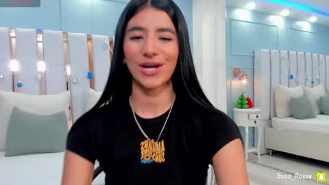 Snapshot of evaa_rose_ chatting on December 20, 2025, 8:38 pm Eva online show from December 20, 2025, 8:38 pm