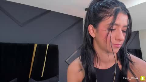 Snapshot of evaa_rose_ chatting on February 4, 2026, 8:25 pm Eva online show from February 4, 2026, 8:25 pm