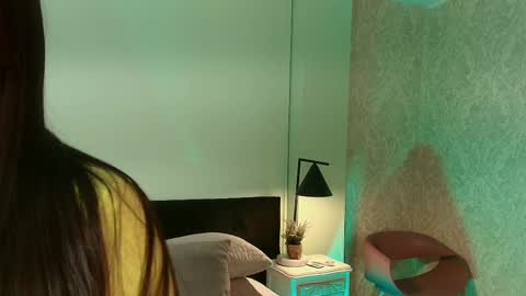 julieth online show from October 15, 2025, 1:11 pm