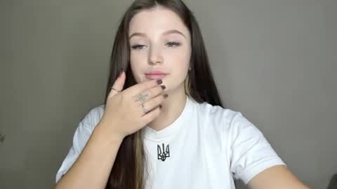 Eva online show from November 9, 2025, 9:40 am