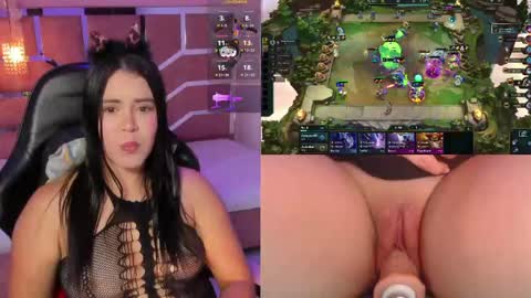 EvaBloom online show from April 17, 2026, 9:29 pm