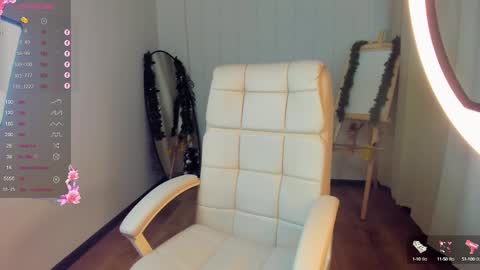 Eva  online show from December 14, 2024, 11:18 am