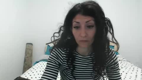 hornycrissyyourlove online show from May 12, 2026, 2:52 am