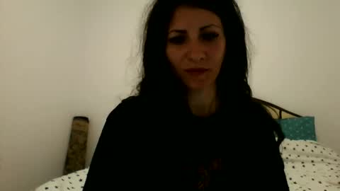hornycrissyyourlove online show from May 18, 2026, 12:29 am