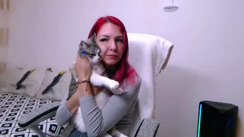 Snapshot of evadesireone chatting on May 11, 2026, 6:27 pm EvadesireONE online show from May 11, 2026, 6:27 pm