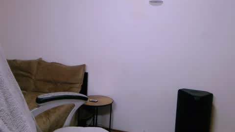 Snapshot of evadesireone chatting on June 22, 2026, 7:22 pm EvadesireONE online show from June 22, 2026, 7:22 pm