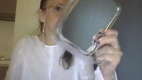 evaglad online show from October 12, 2025, 8:08 pm