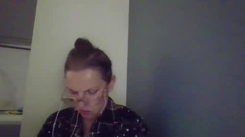 evaglad online show from November 2, 2025, 2:30 pm