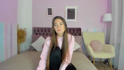 Snapshot of evalaniss chatting on October 1, 2025, 4:40 am Eva online show from October 1, 2025, 4:40 am